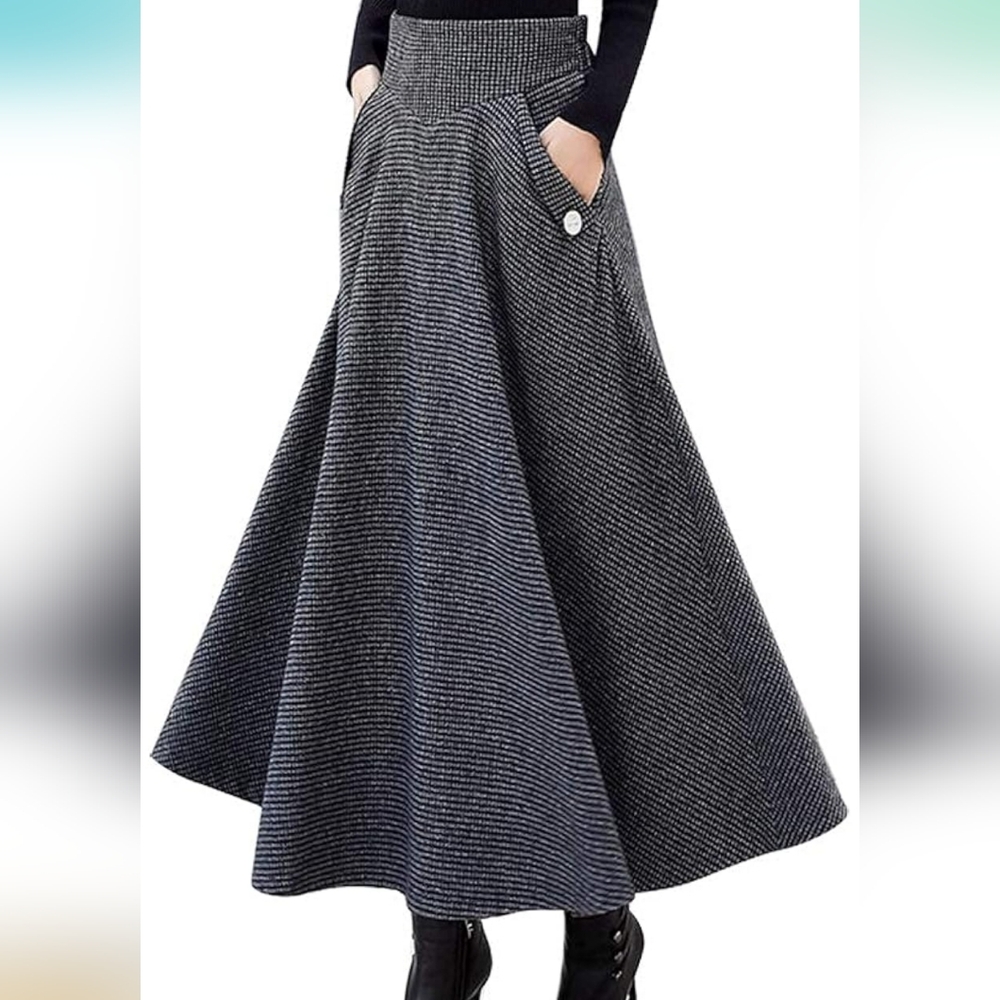 Chic Black and White Midi Skirt
